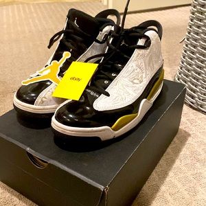 Jordan dub zero metallic gold